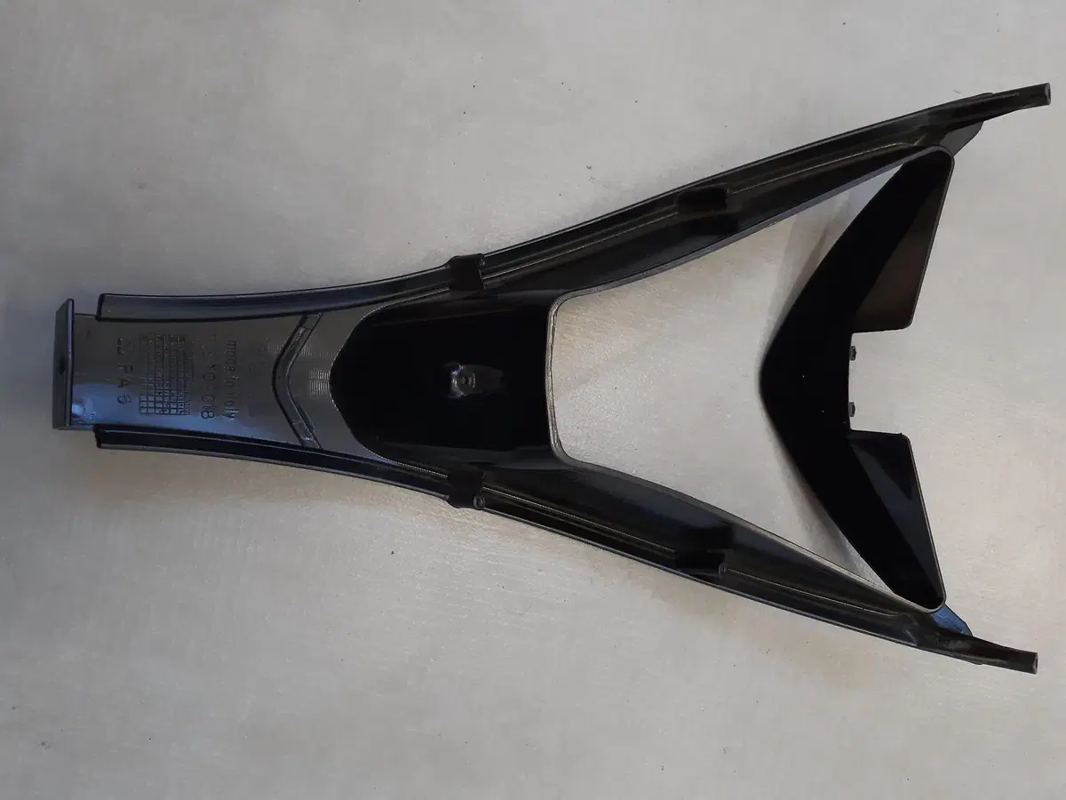 Carena anteriore APRILIA SR 50 (2)