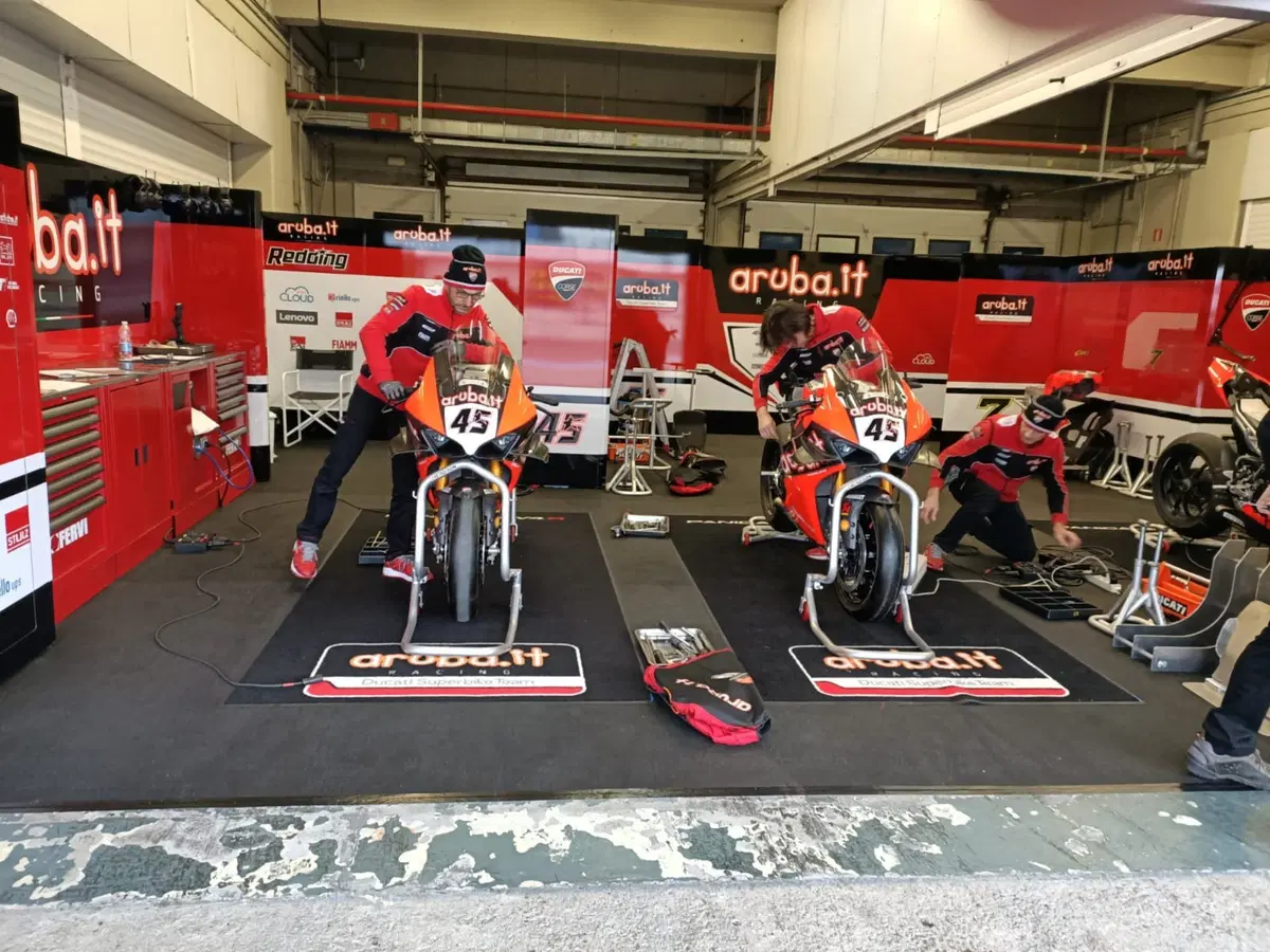 Test SBK. Debutto bagnato per la nuova Honda (7)