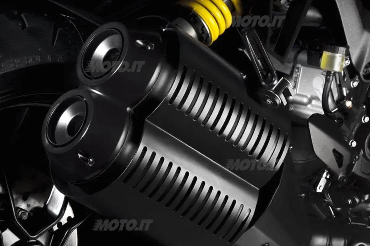 Moto e moda: Ducati Monster Diesel (4)