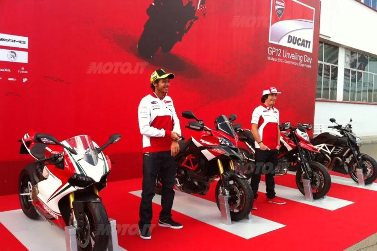 Presentate le Ducati Desmosedici GP12 di Rossi e Hayden (7)