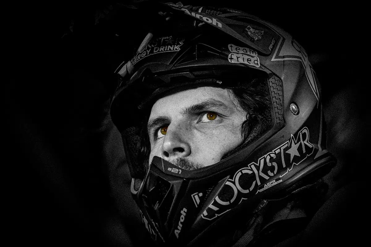 Gallery. Lo spettacolo del Supercross è fuori dalla pista (14)