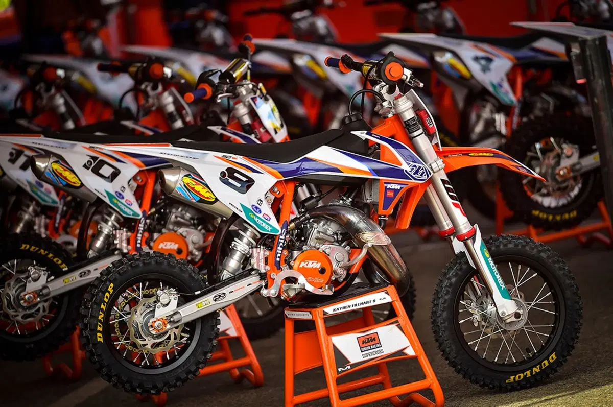 Gallery. Lo spettacolo del Supercross è fuori dalla pista (56)