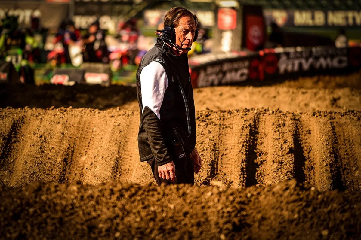Gallery. Lo spettacolo del Supercross è fuori dalla pista (53)