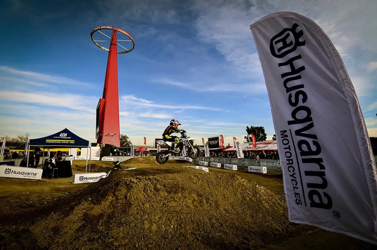 Gallery. Lo spettacolo del Supercross è fuori dalla pista (58)