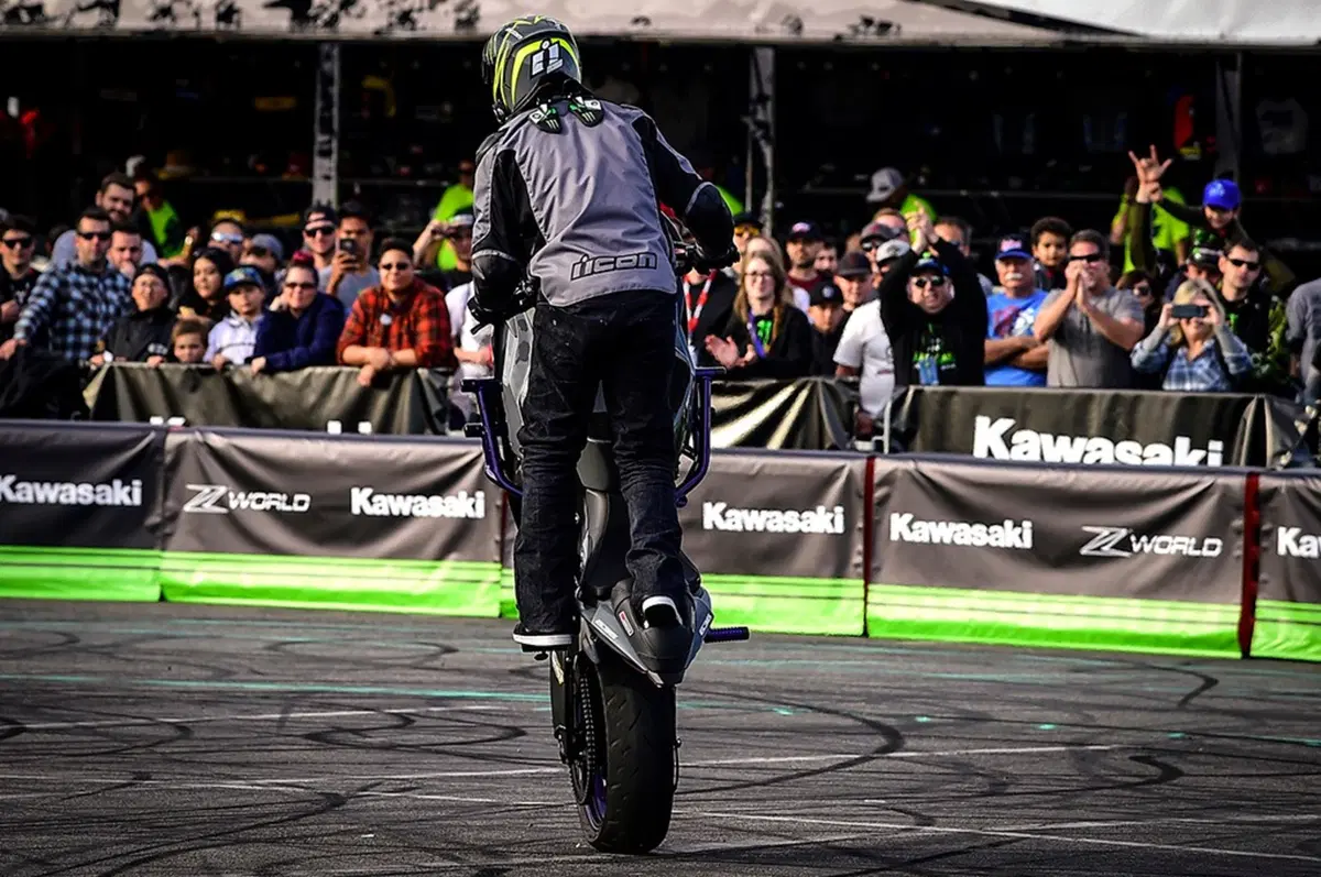 Gallery. Lo spettacolo del Supercross è fuori dalla pista (63)
