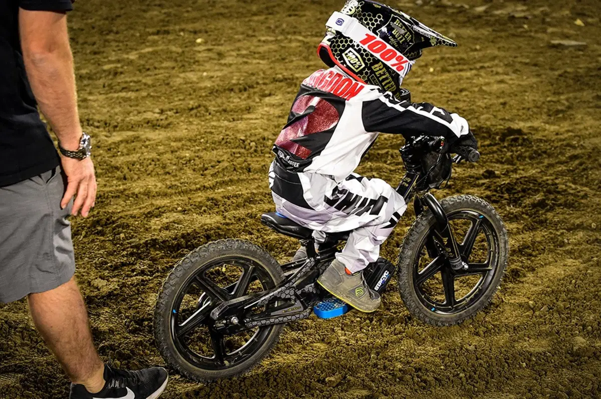 Gallery. Lo spettacolo del Supercross è fuori dalla pista (65)