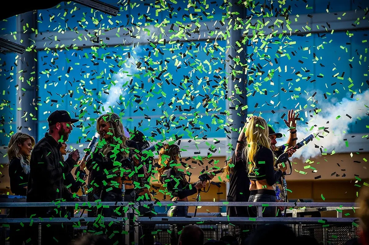 Gallery. Lo spettacolo del Supercross è fuori dalla pista (78)