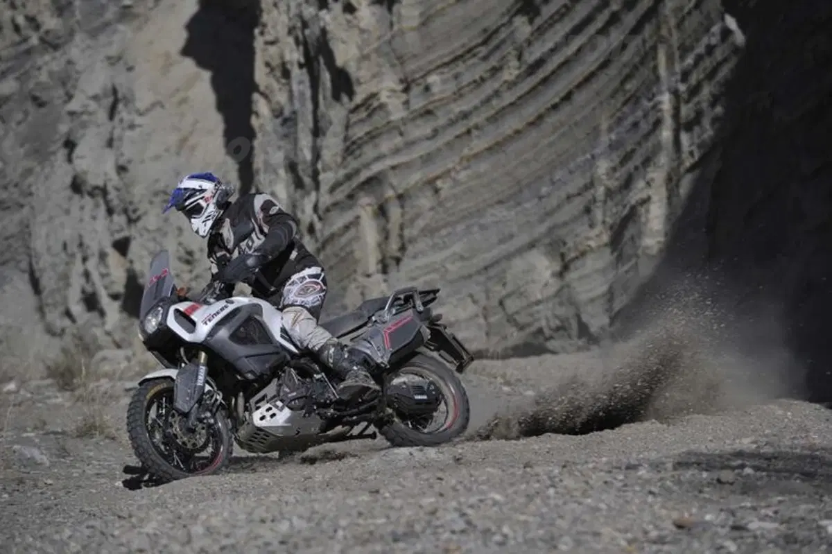 Yamaha XT1200Z Super Ténéré Worldcrosser   (2)