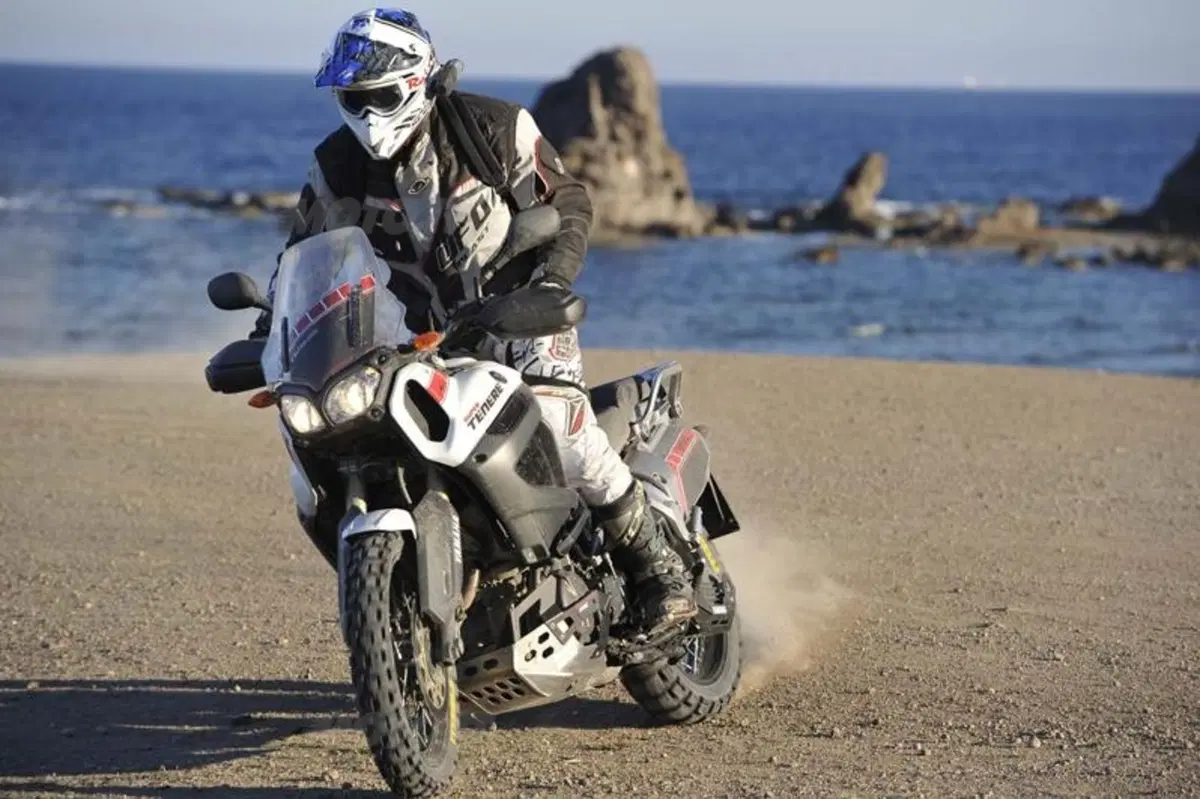 Yamaha XT1200Z Super Ténéré Worldcrosser   (14)