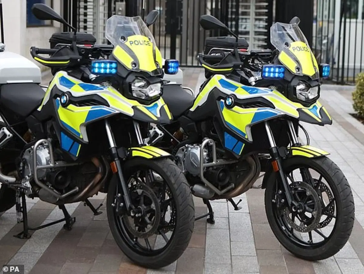 Londra: la polizia si dota di sette BMW F750GS per contrastare i furti di moto e scooter (2)
