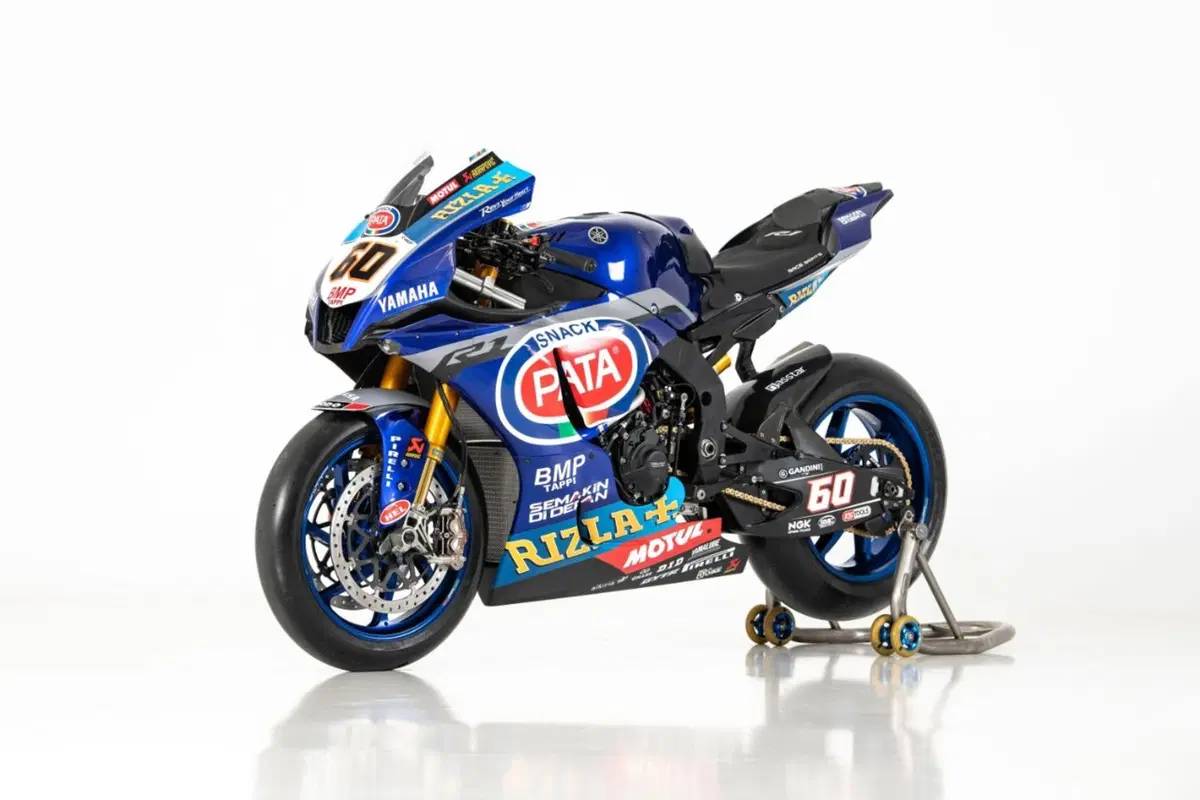 Le cinque Yamaha R1 del mondiale SBK 2020 (10)