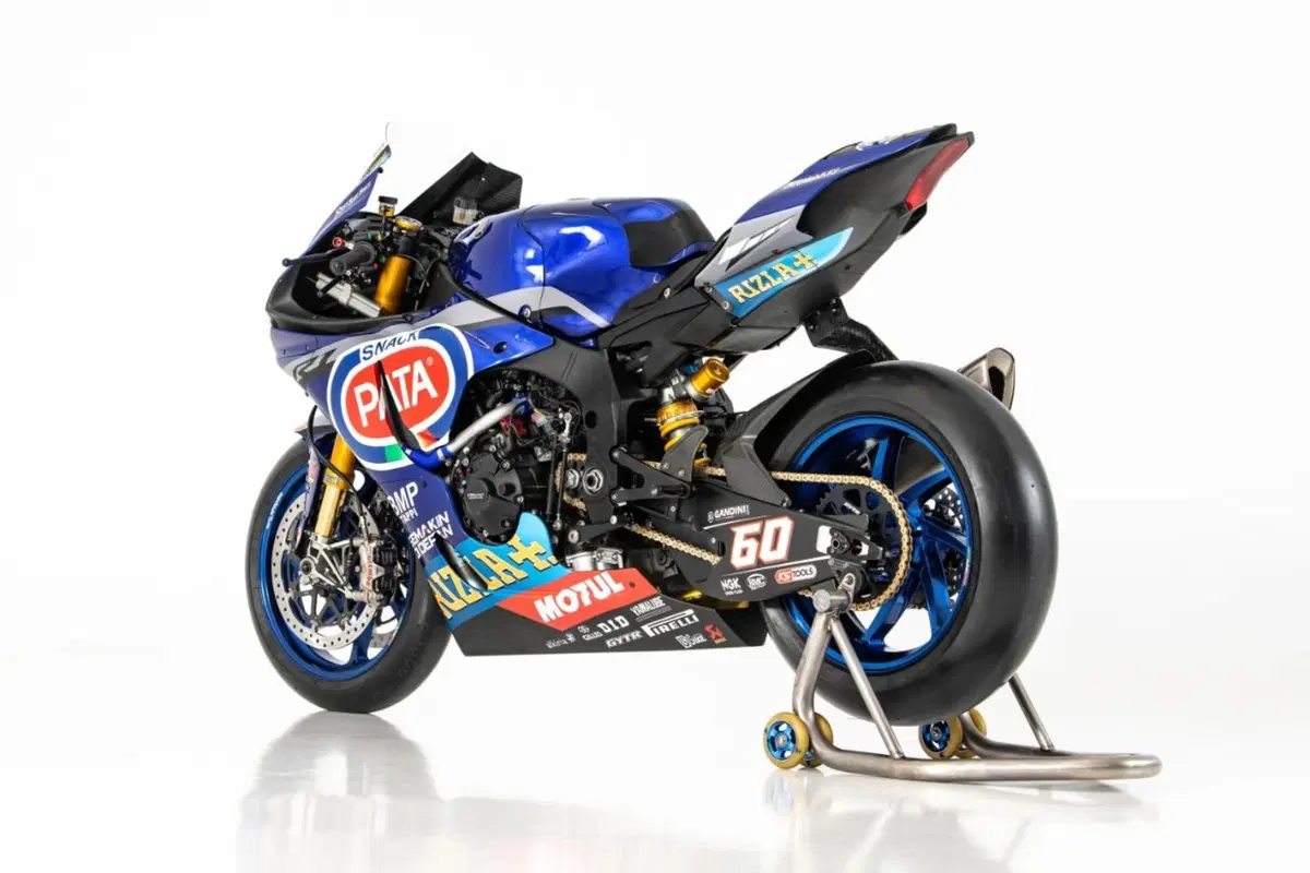 Le cinque Yamaha R1 del mondiale SBK 2020 (17)