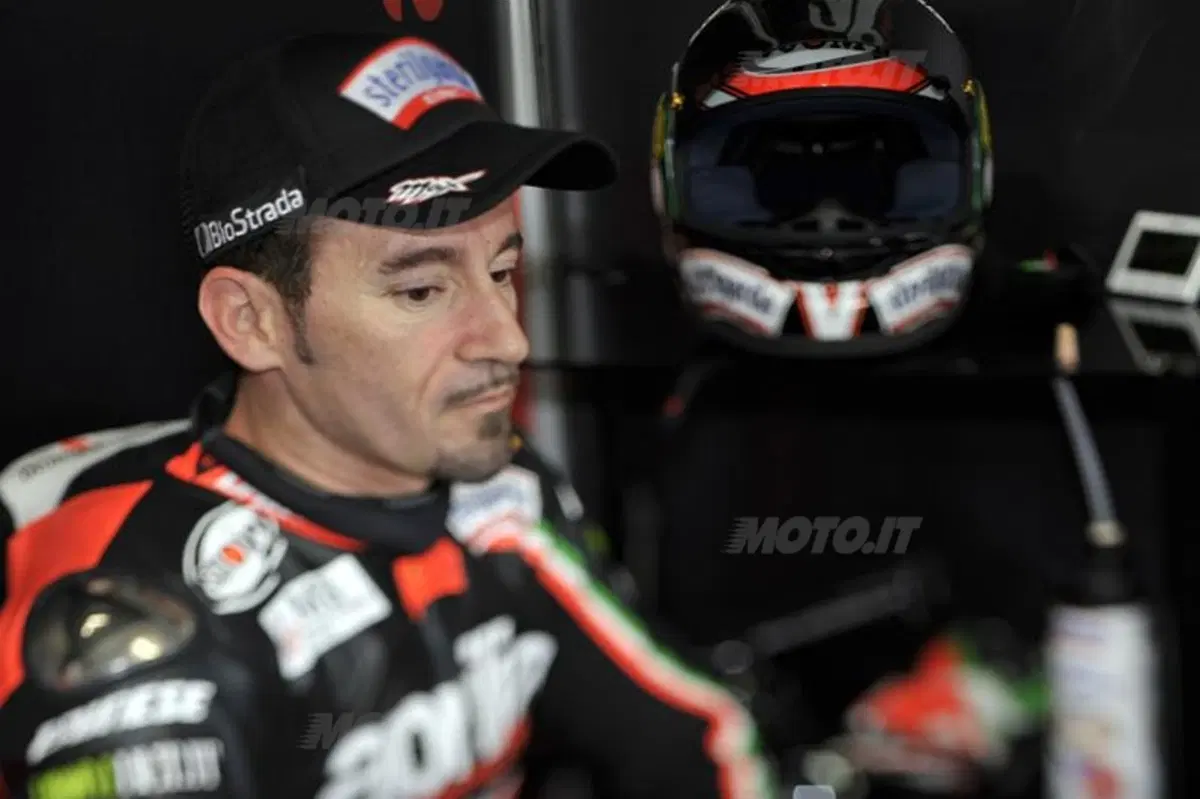 Tom Sykes su Kawasaki impressiona nei test SBK di Aragon (2)