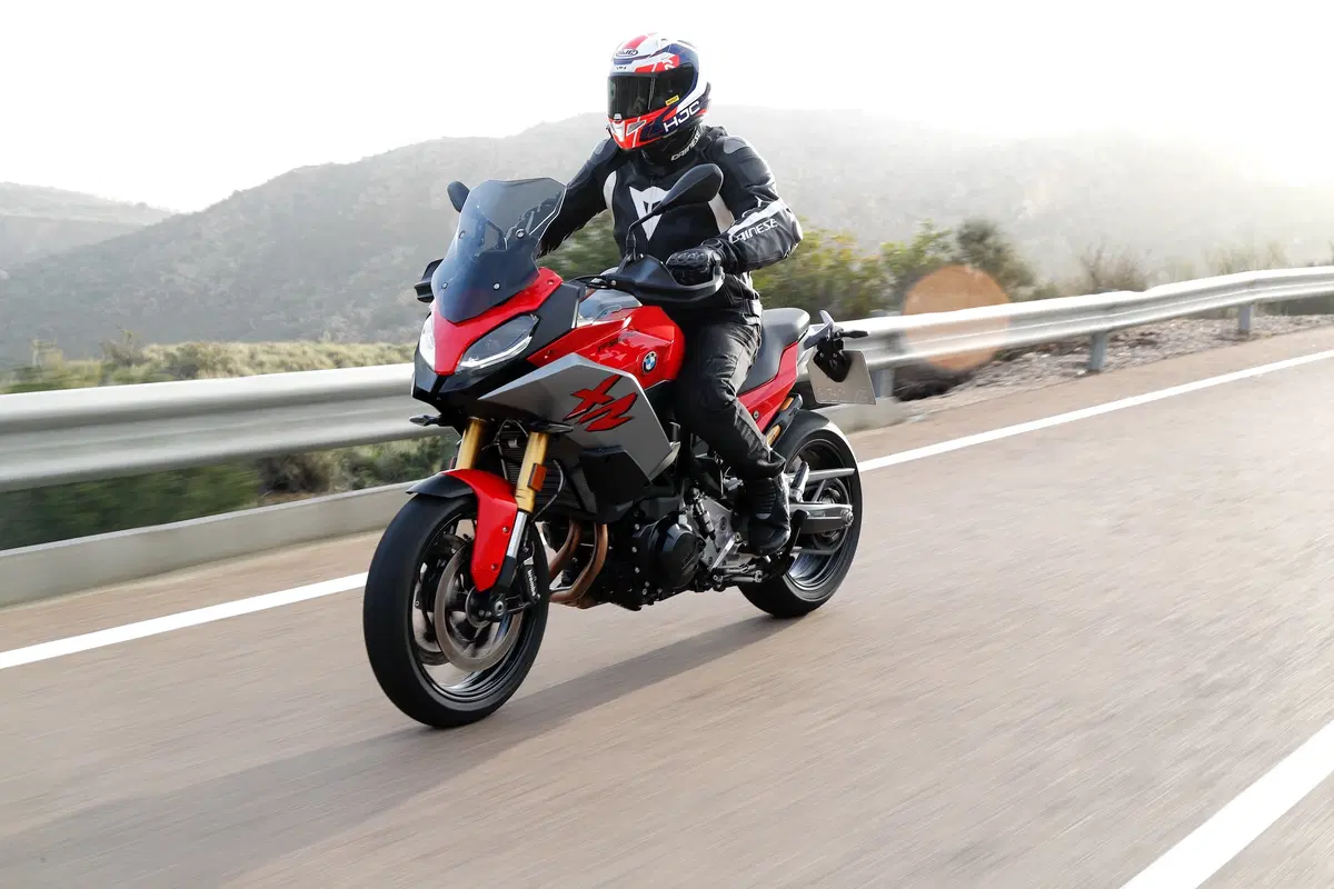 BMW F900 XR. Crossover accessibile (5)