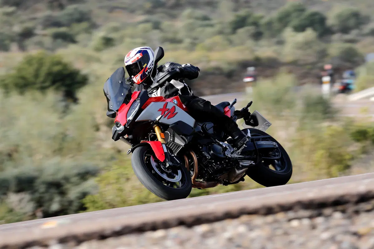 BMW F900 XR. Crossover accessibile (6)