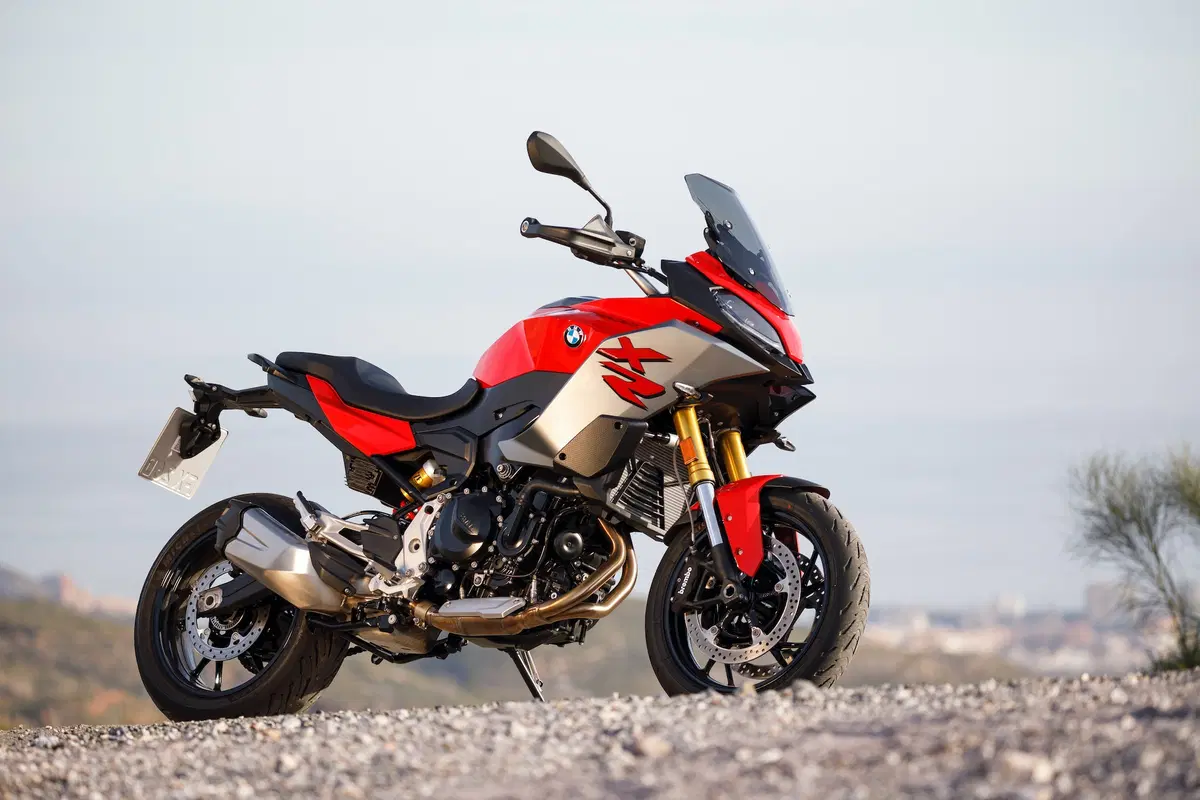 BMW F900 XR. Crossover accessibile (10)