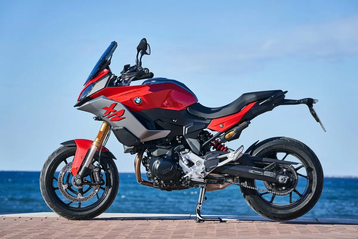 BMW F900 XR. Crossover accessibile (11)