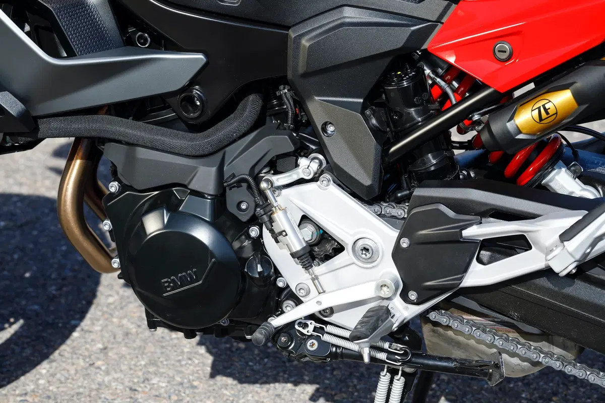 BMW F900 XR. Crossover accessibile (30)