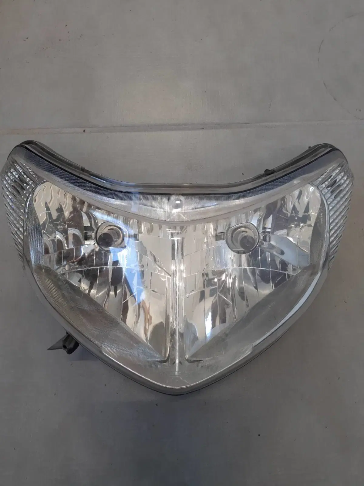 Fanale ant Suzuki Burgman 125 2006