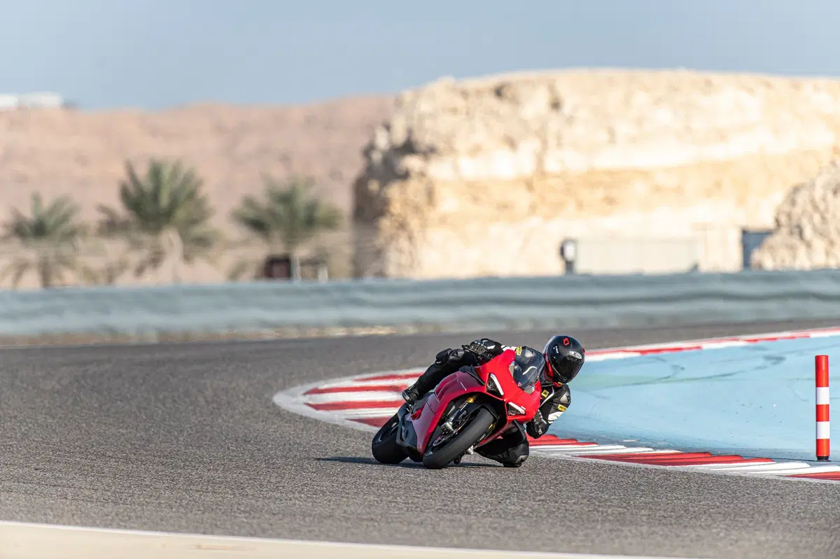 Ducati Panigale V4 S 2020 (5)