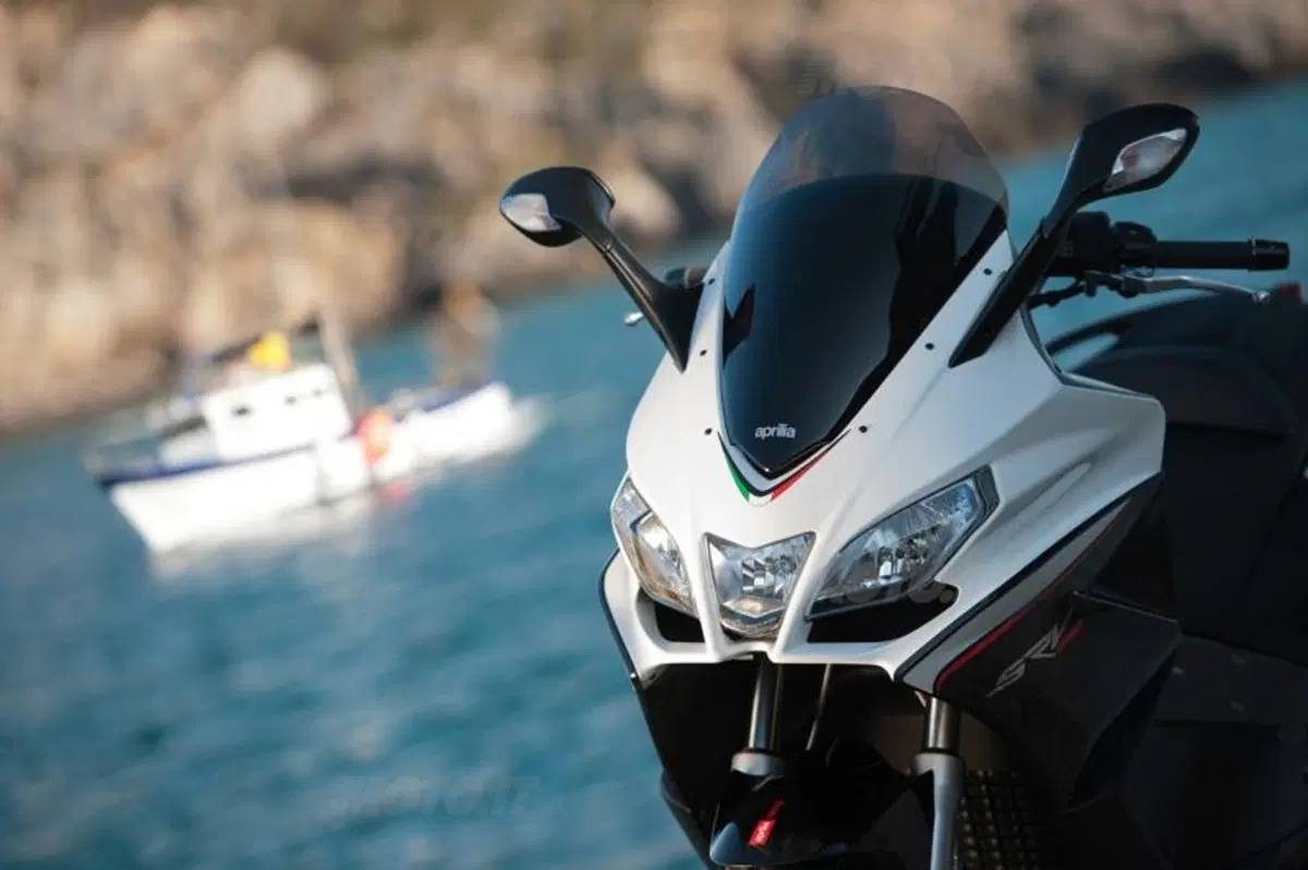 Aprilia SRV 850   (22)