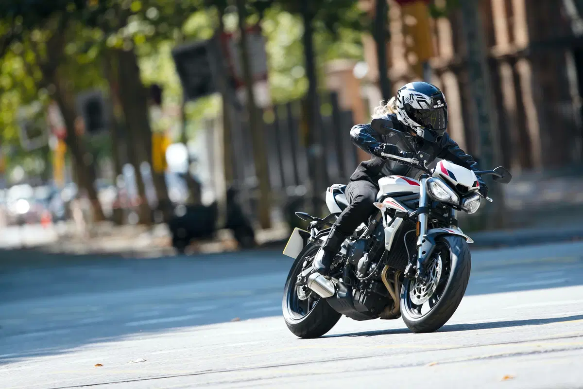 Nuova Triumph Street Triple S 2020 (4)