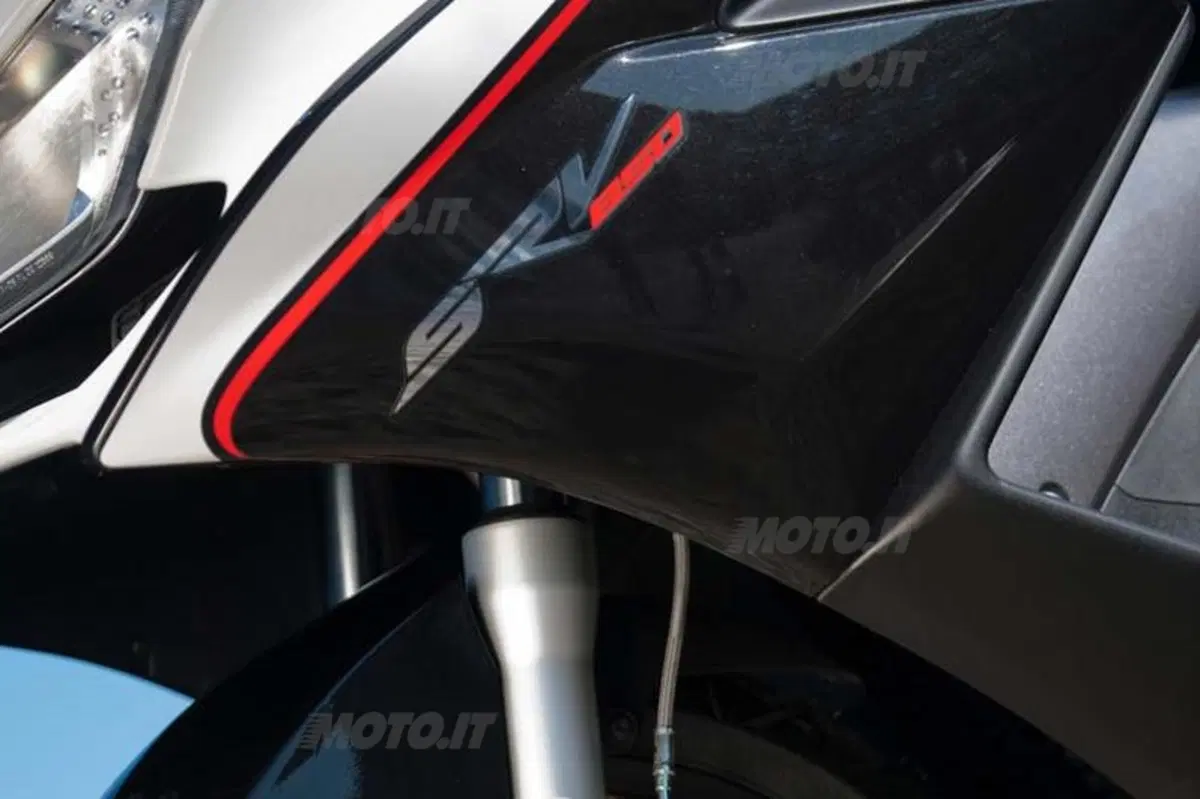 Aprilia SRV 850   (34)