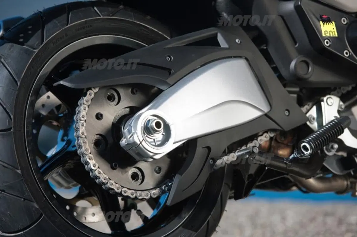Aprilia SRV 850   (35)