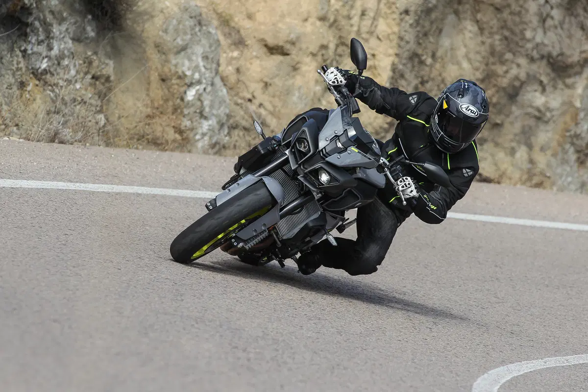 Yamaha MT-10 (5)
