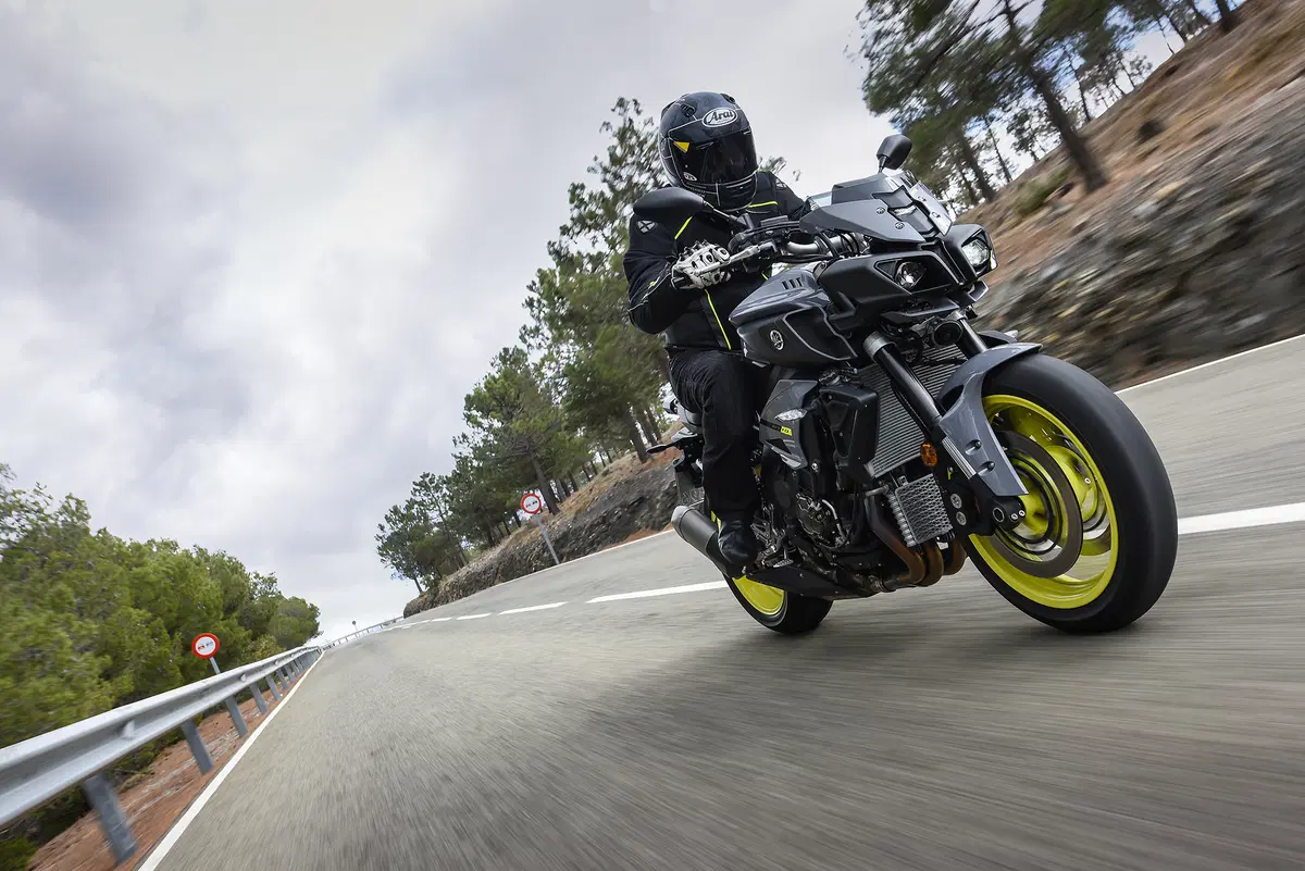 Yamaha MT-10 (15)