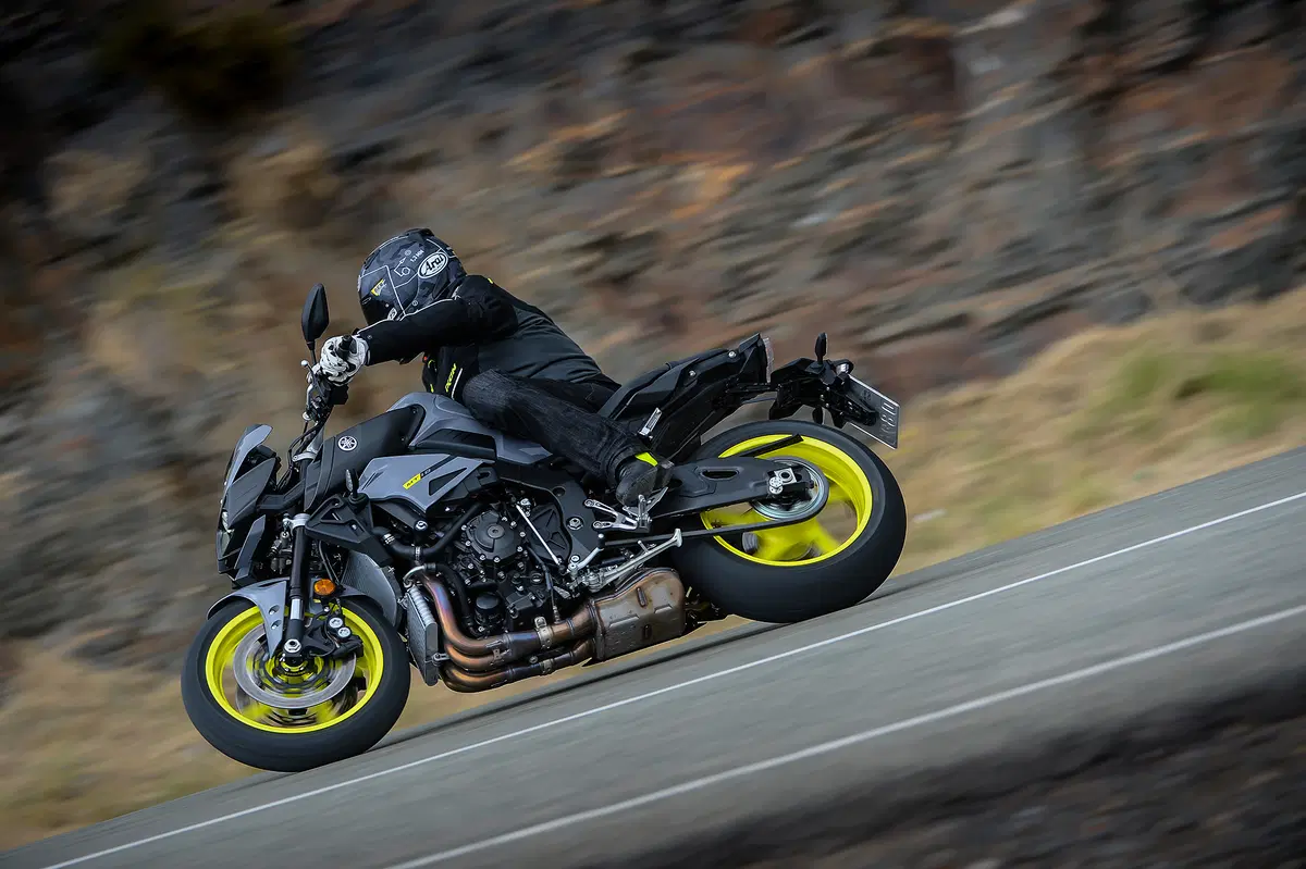Yamaha MT-10 (12)