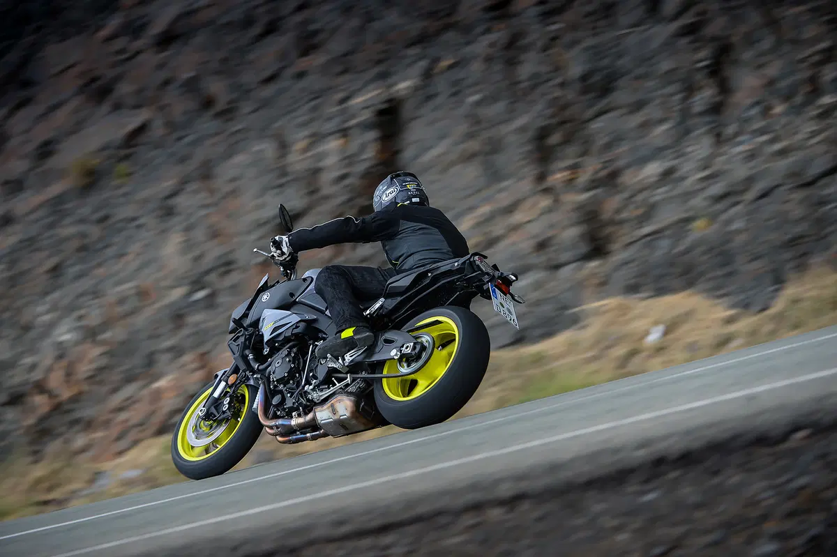 Yamaha MT-10 (13)