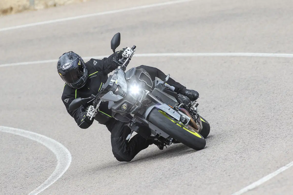 Yamaha MT-10 (8)