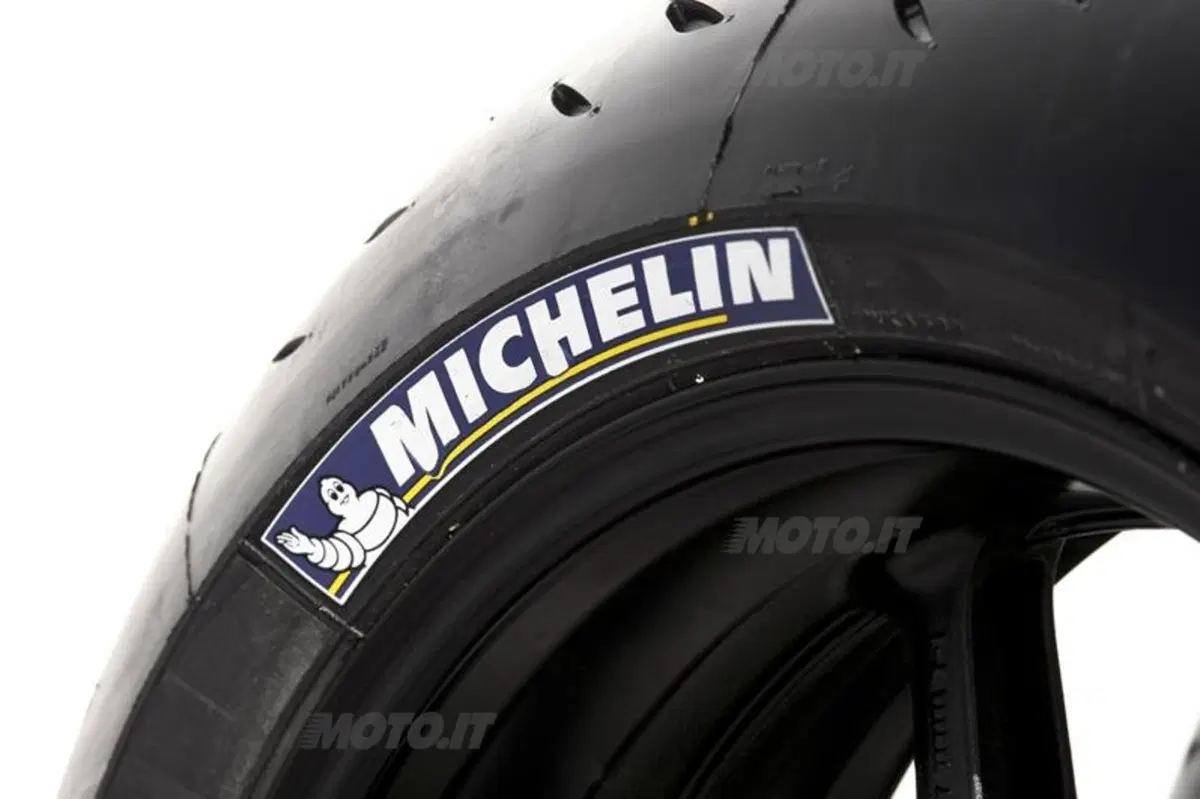Test pneumatici. Michelin Power Cup (14)