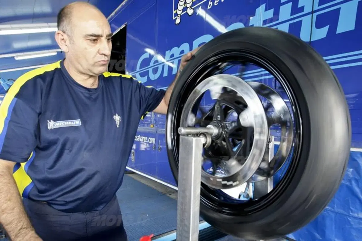 Test pneumatici. Michelin Power Cup (30)