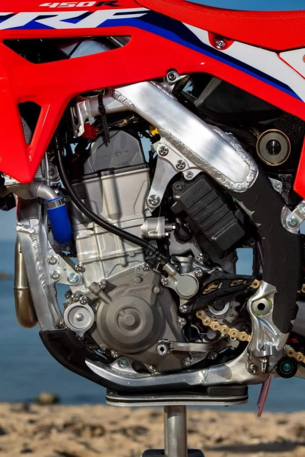 Honda CRF 450R HRC: a Riola Gajser porta in gara la 2021? (3)