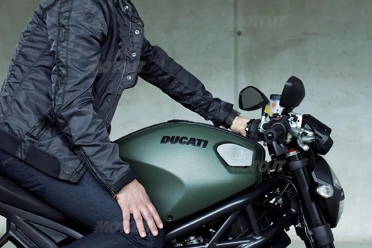 A Roma Fiorello e Asia Argento presentano la Ducati Monster Diesel (27)