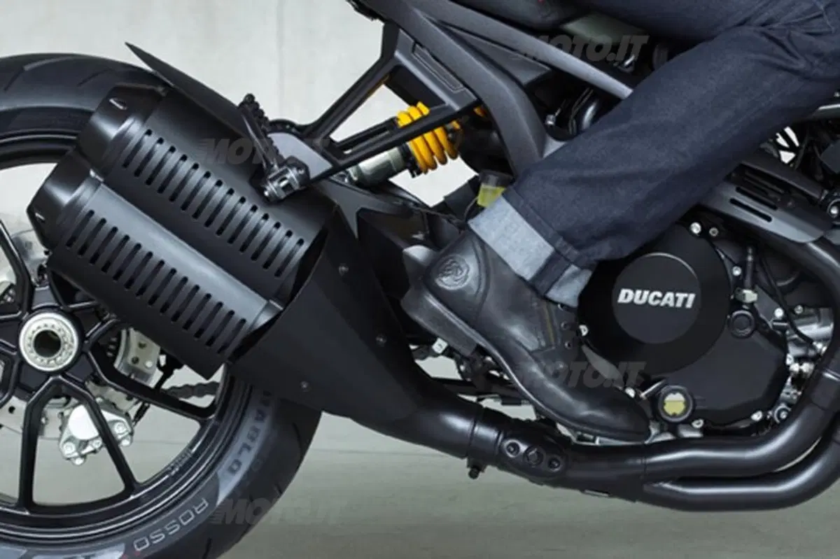 A Roma Fiorello e Asia Argento presentano la Ducati Monster Diesel (39)