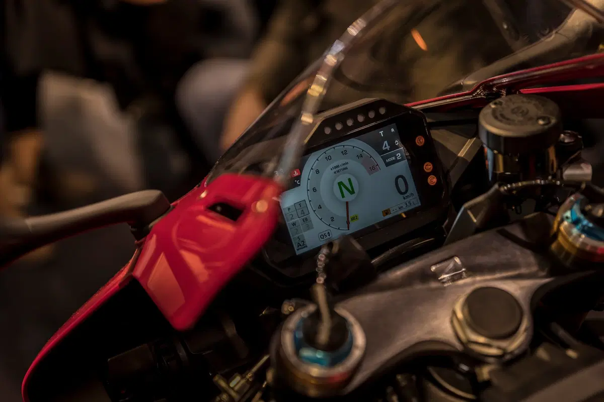 Nuova Honda CBR 1000RR-R Fireblade SP a EICMA 2019: dati, foto e video (5)