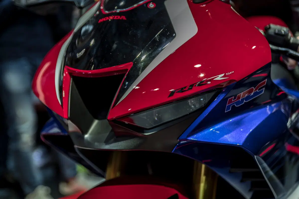 Nuova Honda CBR 1000RR-R Fireblade SP a EICMA 2019: dati, foto e video (6)