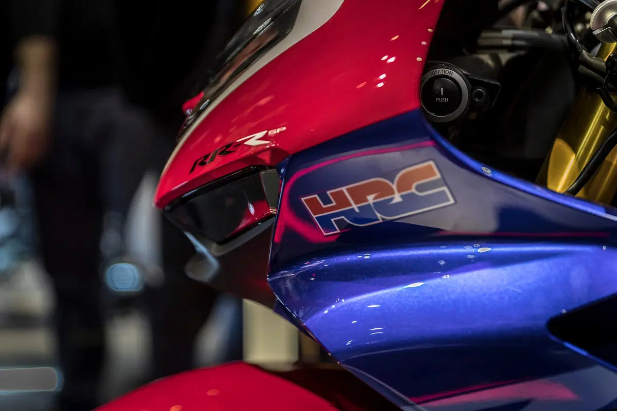 Nuova Honda CBR 1000RR-R Fireblade SP a EICMA 2019: dati, foto e video (8)