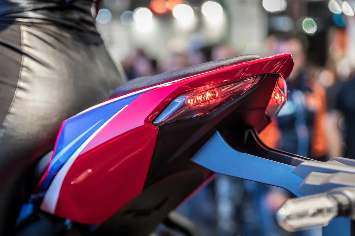 Nuova Honda CBR 1000RR-R Fireblade SP a EICMA 2019: dati, foto e video (9)