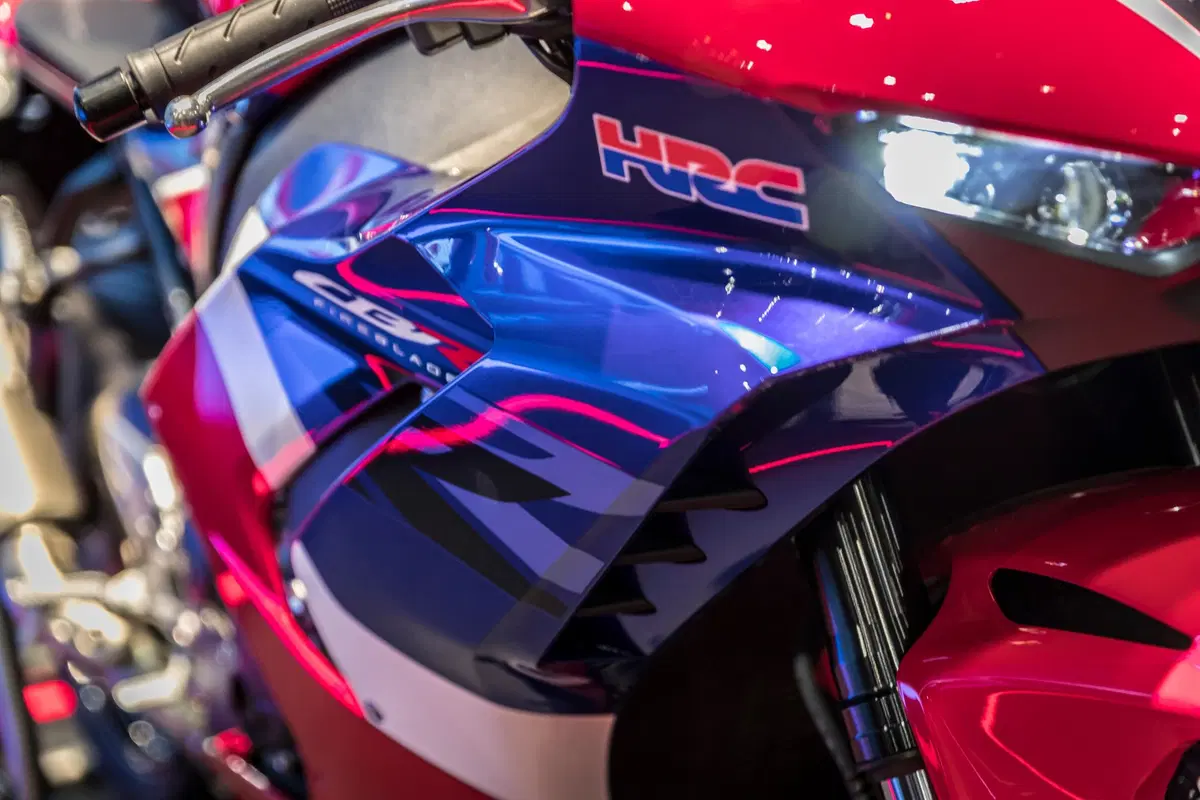 Nuova Honda CBR 1000RR-R Fireblade SP a EICMA 2019: dati, foto e video (16)