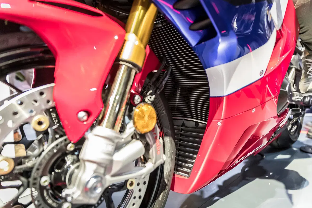 Nuova Honda CBR 1000RR-R Fireblade SP a EICMA 2019: dati, foto e video (24)