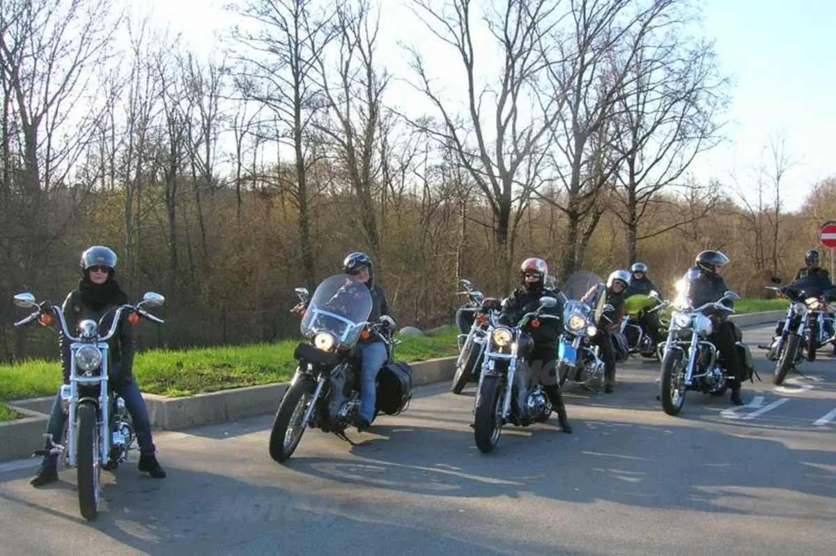 Harley-Davidson Spring Break. Come on Ladies! (7)