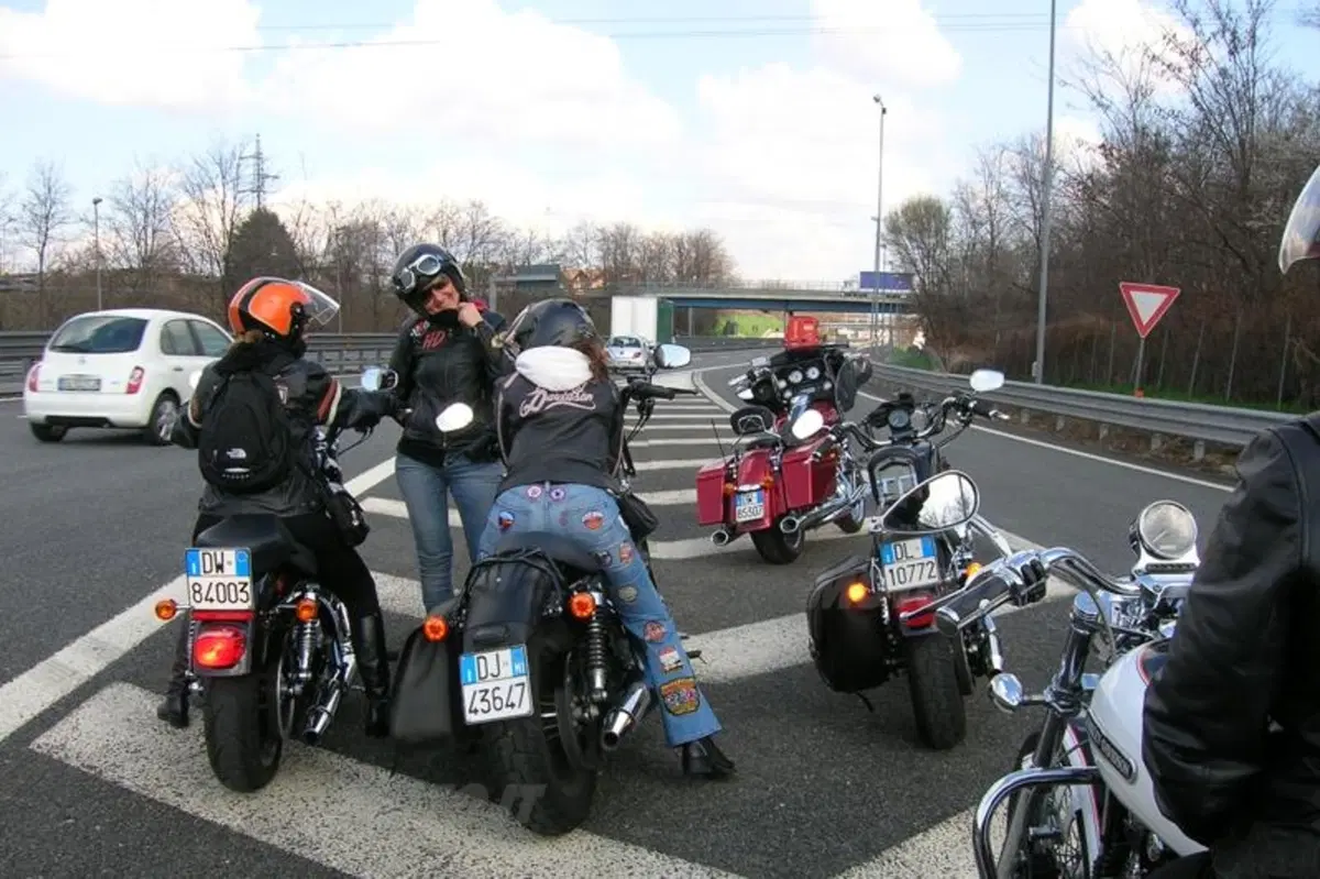 Harley-Davidson Spring Break. Come on Ladies! (13)