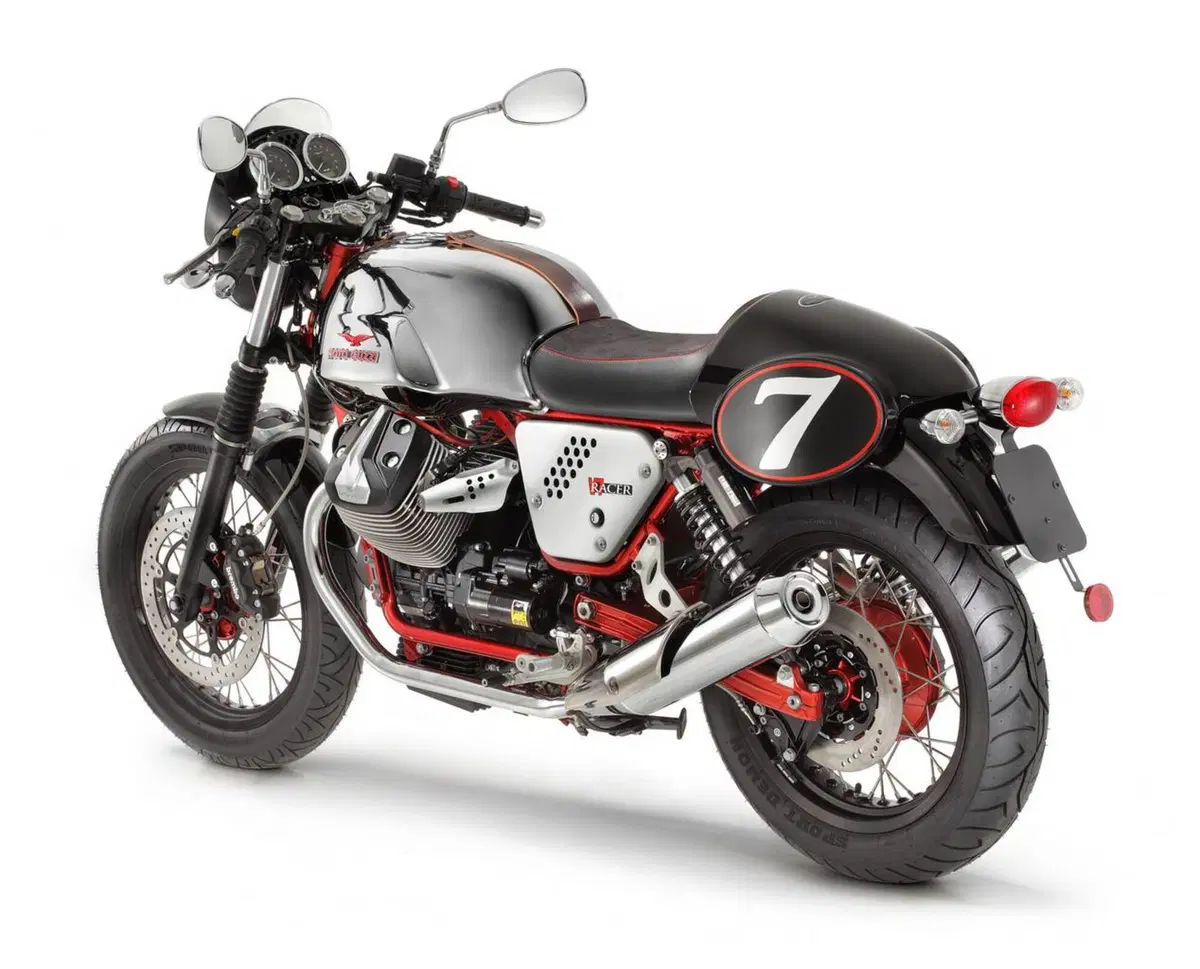 Nuove Moto Guzzi V7: in catena a Mandello (4)