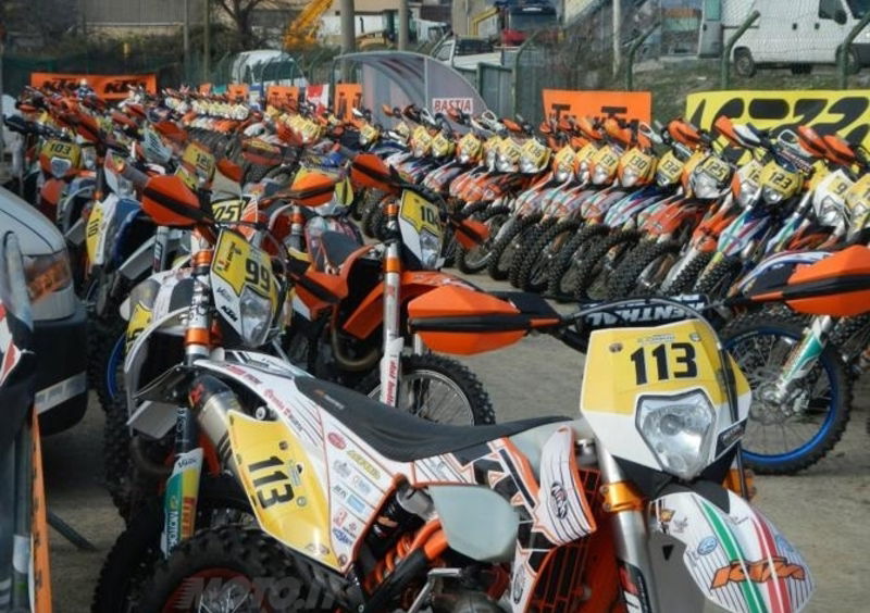 Il Trofeo Enduro KTM Husaberg ha preso il via da Albenga