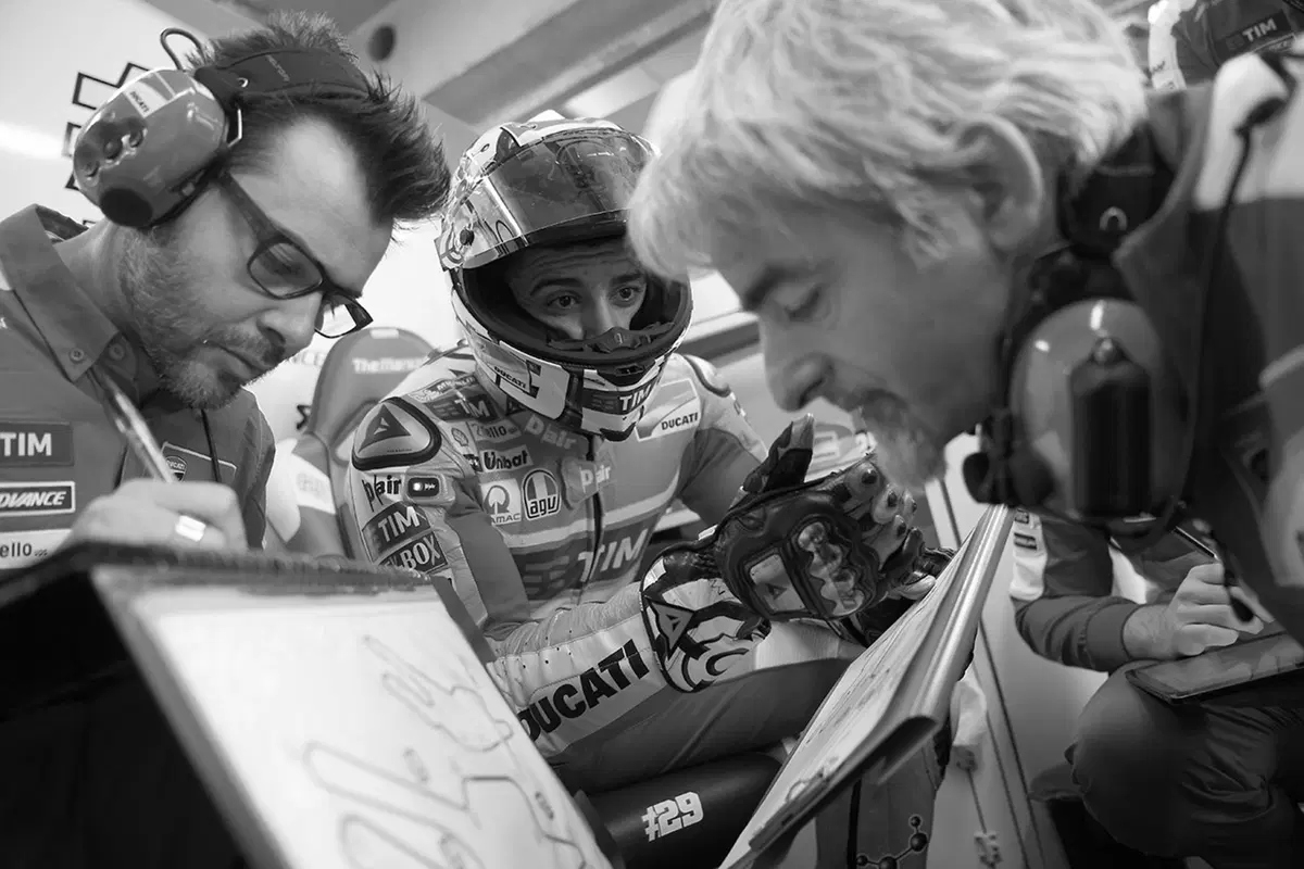 MotoGP 2016. Gli scatti più belli del GP di Francia (18)