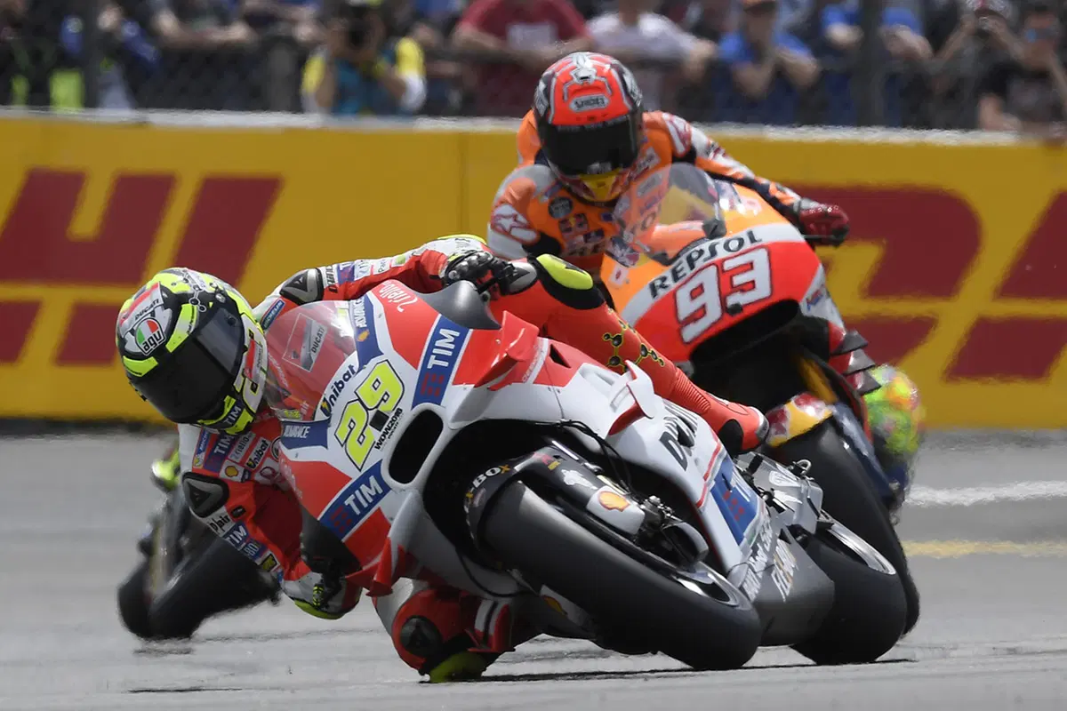 MotoGP 2016. Gli scatti più belli del GP di Francia (29)